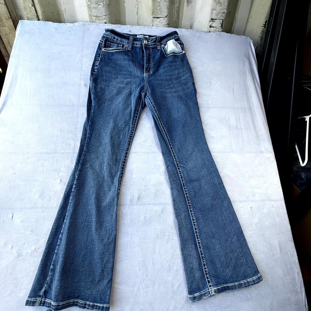 Legend Bootcut Jeans Womens 9 Blue Denim Cotton Fleur De Lis Embellished Pockets